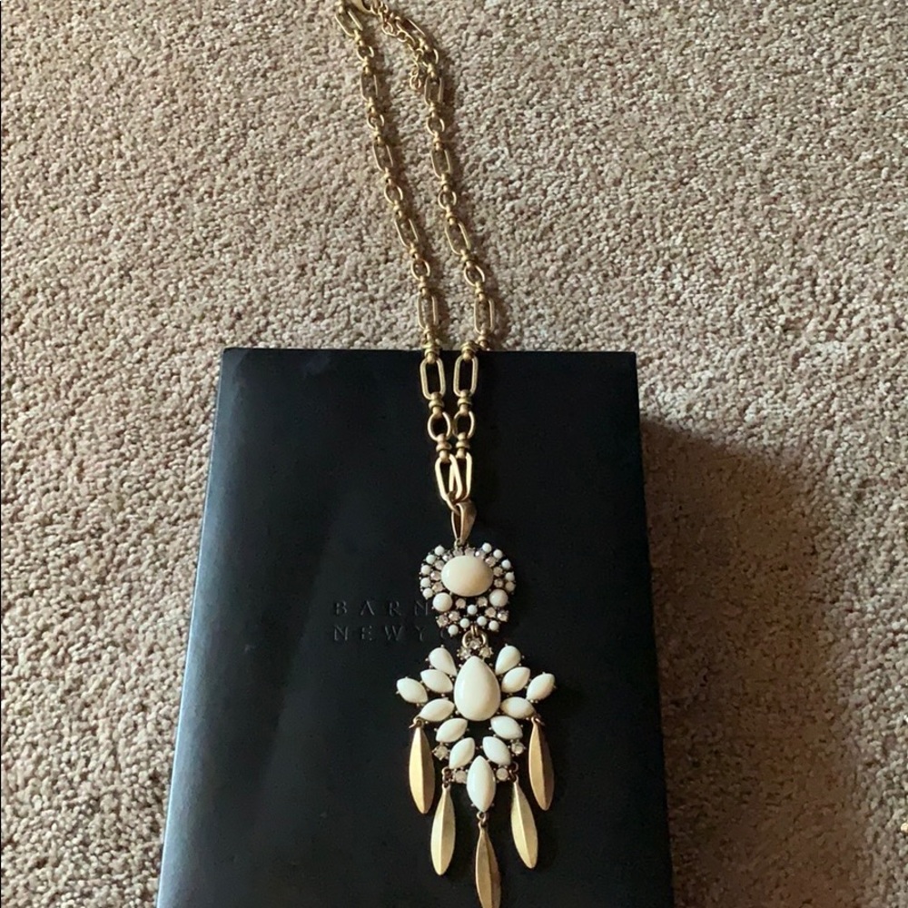 Stella & Dot brushed gold necklace